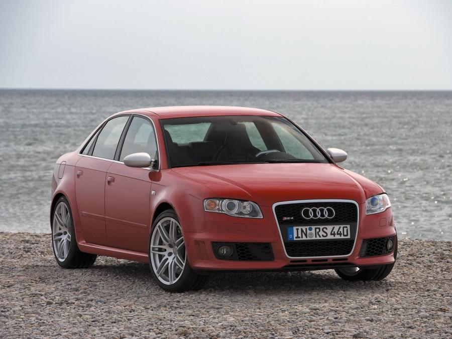  Audi RS4 Sedan (B7, 8E) 2005 года  (фото 18 из 48)
